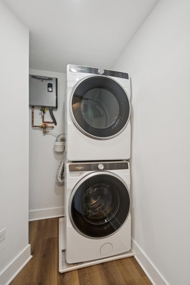 Building Photo - 505 N Lake Shore Dr