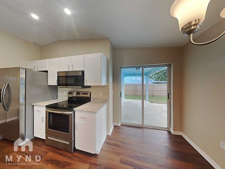 Building Photo - 3291 Rocky Ave