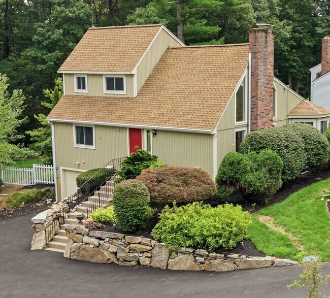 Building Photo - 7 Sherborne Cir