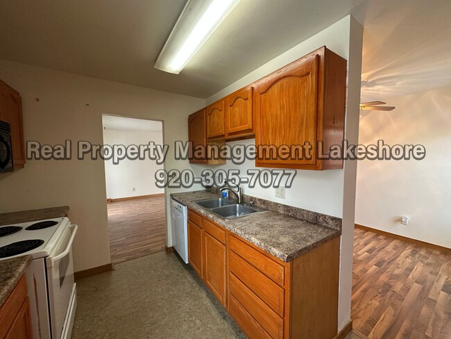 Building Photo - 3 Bedroom Condo | Great Location!