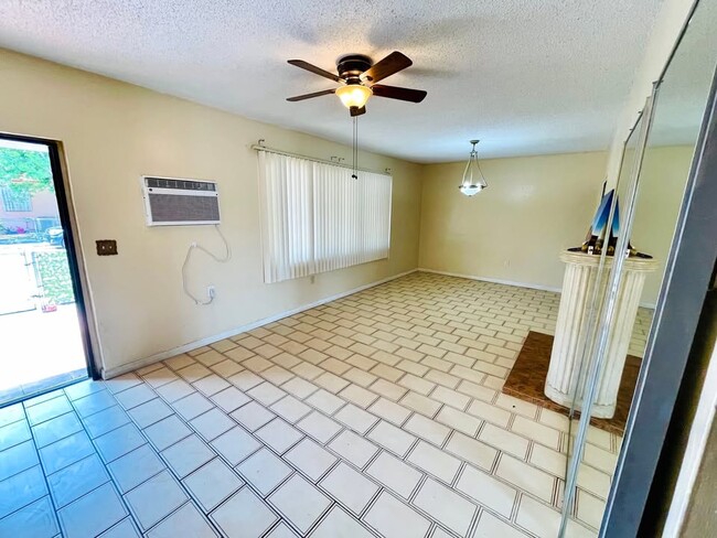 Building Photo - 1445 NW 16th Ave