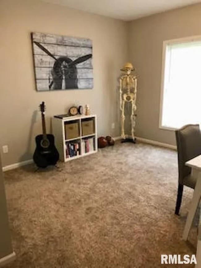 Building Photo - 5294 Pandit Dr