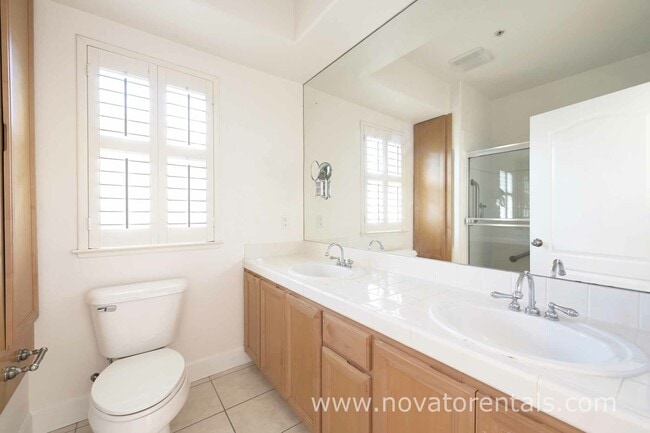 Building Photo - 852 Diablo Ave