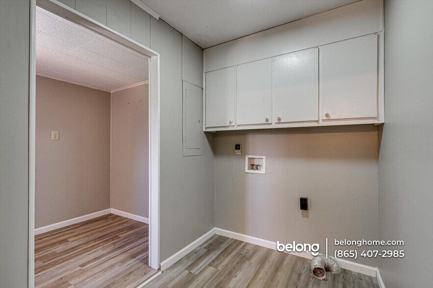 Building Photo - 2324 Mark Ln