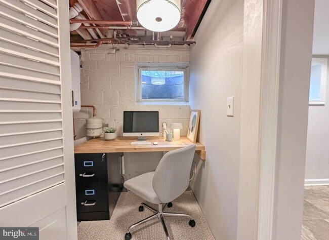 Building Photo - 226 Guthrie Ave