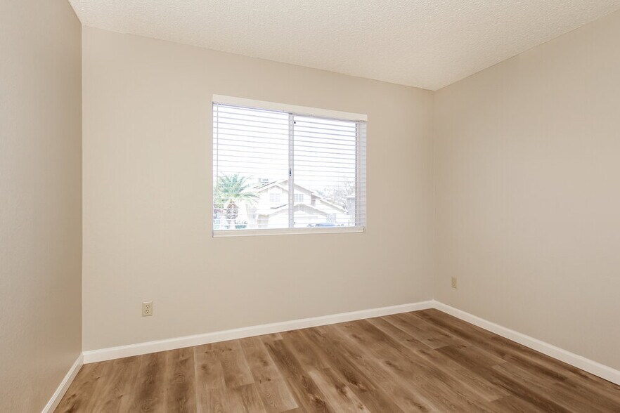 Building Photo - 4045 W Avenida Del Sol