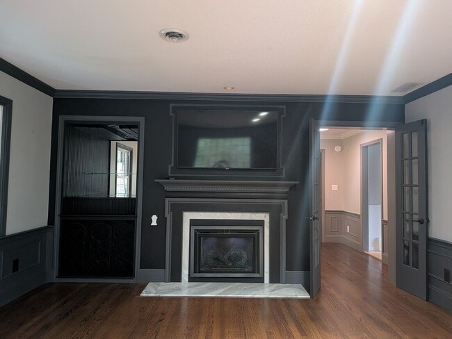 Building Photo - Gorgeous 4 Bed, 3 Bath House for Rent in Menands!