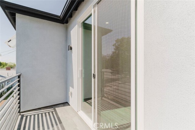 Building Photo - 8107 Lemona Ave