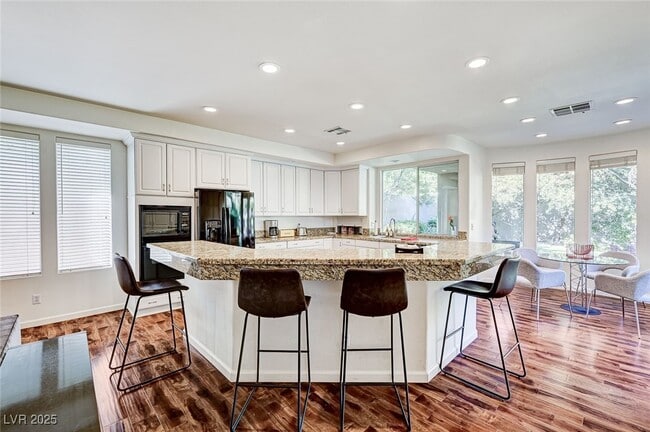 Building Photo - 8816 Cortile Dr