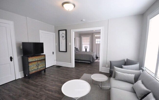 Building Photo - Dimora