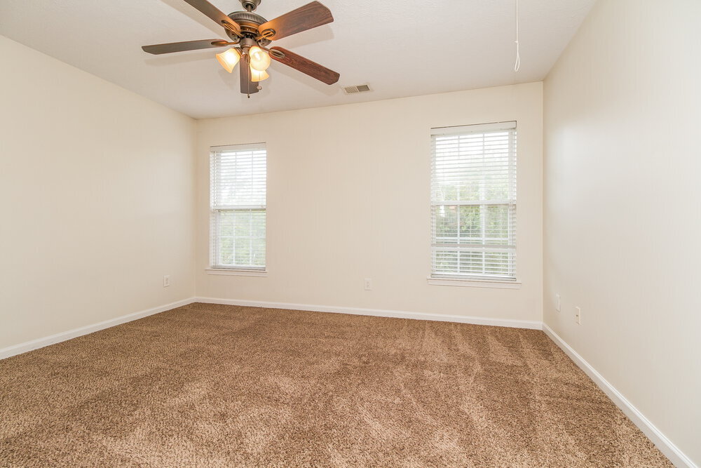 Building Photo - 413 Creekside Ln