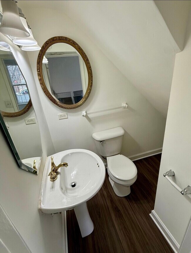 Building Photo - 309 Griswold St