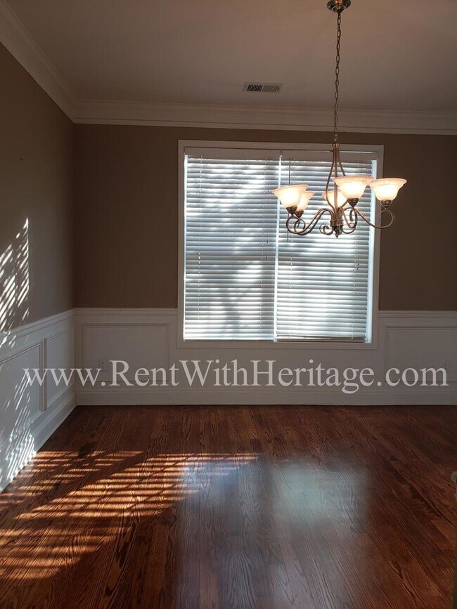 Building Photo - WOW! AMAZING HOME WITH ALL THE UPGRADES!! ...