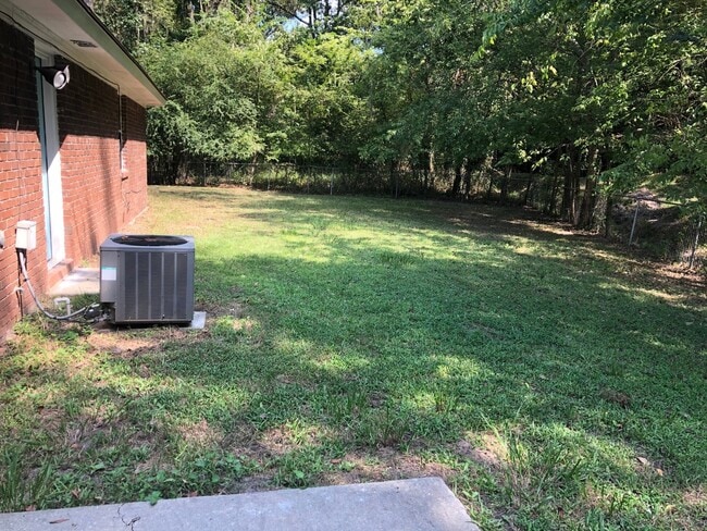 Building Photo - 719 Thornwood Way