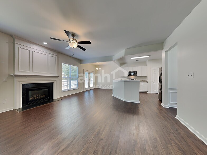 Building Photo - 1575 Pondhaven Dr