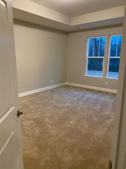 Building Photo - 47 Wood Spring Ct