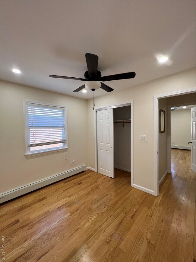 Building Photo - 156-51 75th St