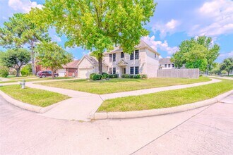 Building Photo - 13902 Stableridge Ct