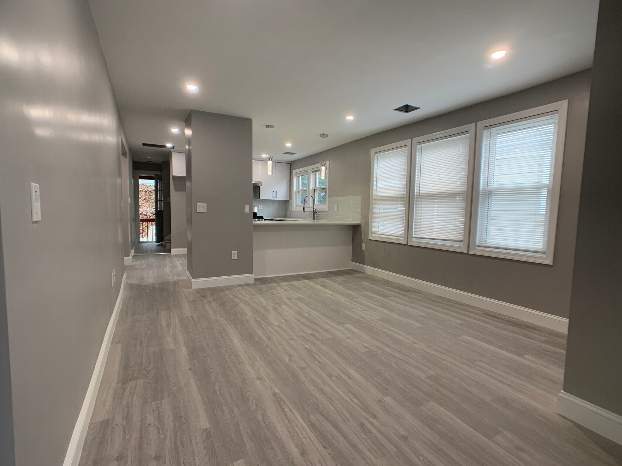 Building Photo - 102 Nonantum St