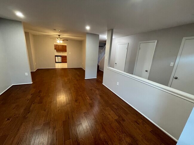 Building Photo - 15039 Cherrywood Dr