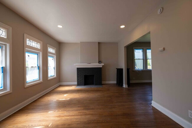 Building Photo - Stylish, Updated & Ready to Call Home