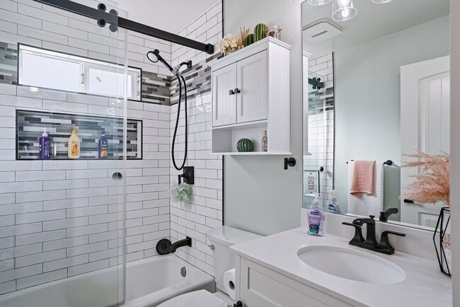 Building Photo - 3BR Livermore Home for Rent | Updated Kitchen | Near Downtown | $4,000/mo