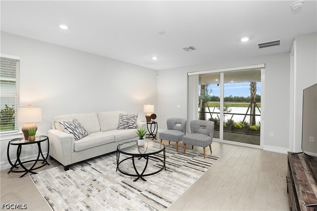 Building Photo - 44442 Palm Frond Dr