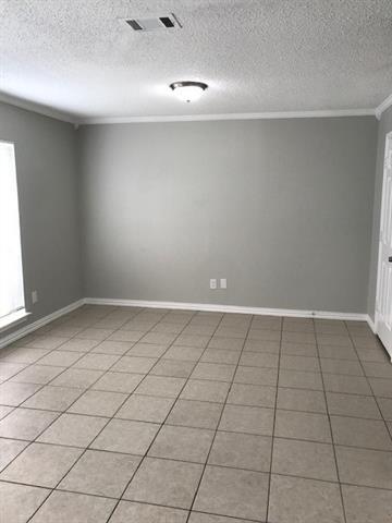 Building Photo - 3424 Cambridge Dr