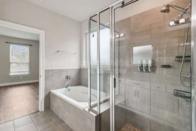 Building Photo - 9226 King Valley