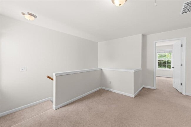 Building Photo - 1058 Treymont Ln SW