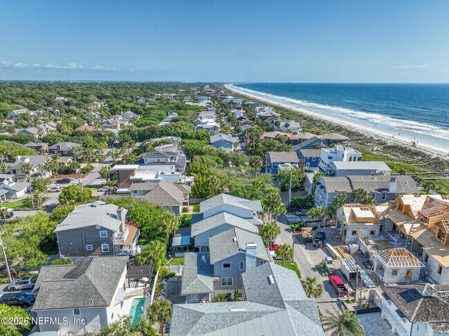 Building Photo - 1766 Beach Ave