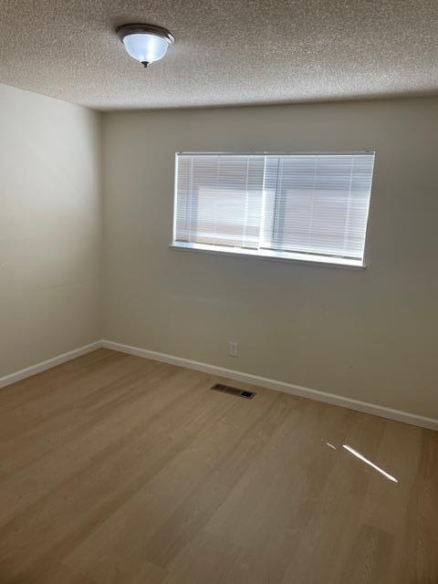 Building Photo - 4416 Moorpark Ave