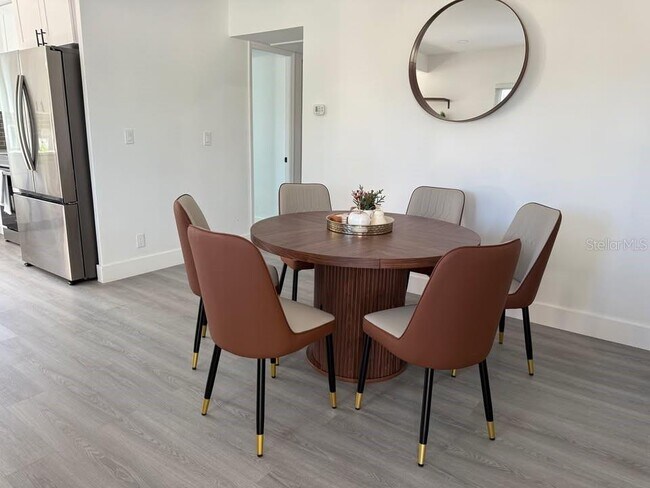 Building Photo - 4026 Indianapolis St NE