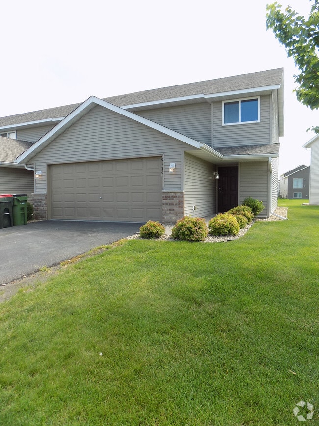 Building Photo - 9136 Goodrich Dr