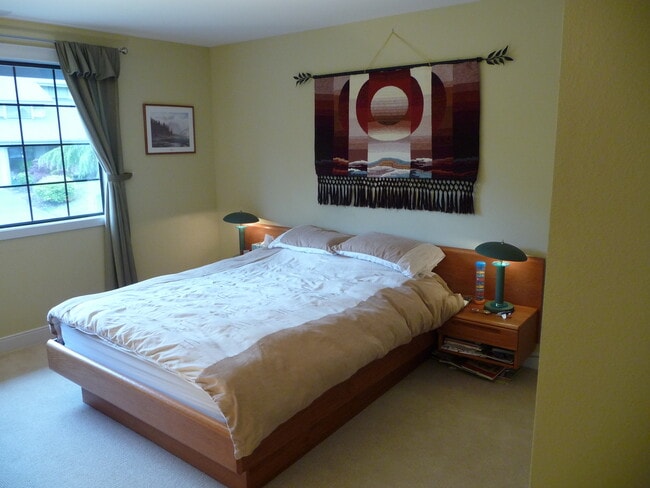 Primary Photo - Spacious Somerset Home Near Top Schools an...