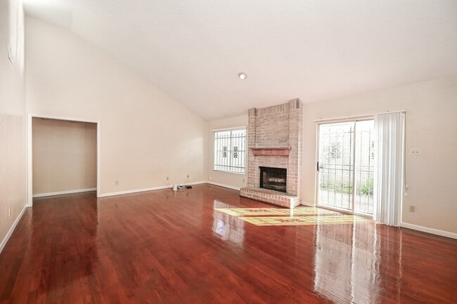 Building Photo - 7918 Chancel Dr