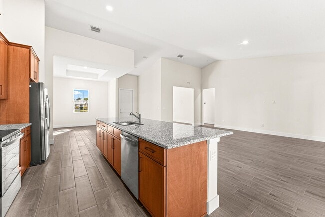 Building Photo - 15235 Tangelo Blvd