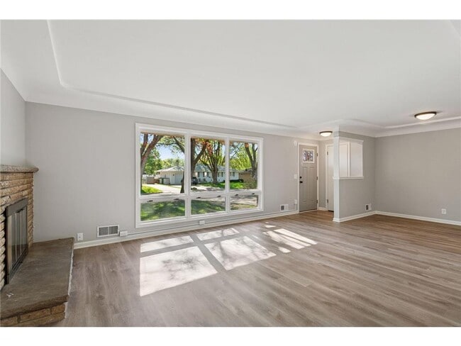 Building Photo - 6416 Wilryan Ave
