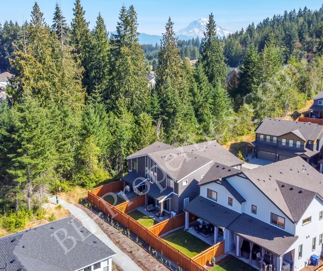 Building Photo - Lovely 4 bedroom 2.5 bathroom Tehaleh Home
