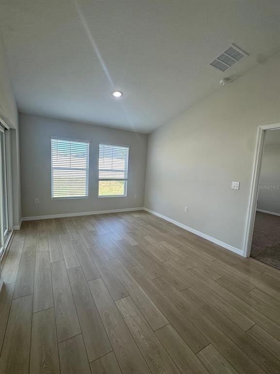 Building Photo - 1049 Foreshore Ln