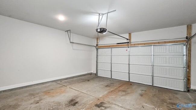 Building Photo - 403 Edgebrook Dr