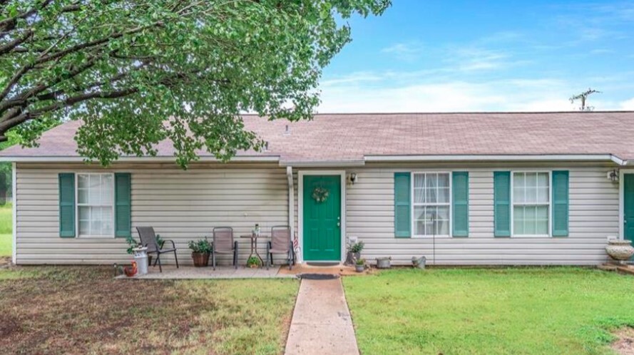 Unit D - 605 College St