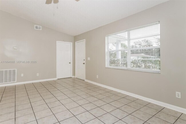 Building Photo - 1274 SW Byron St