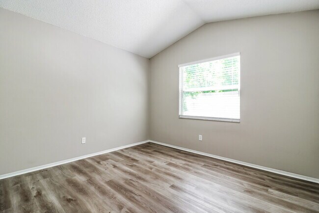 Building Photo - 5109 Corvette Dr