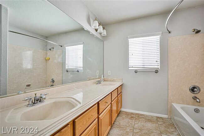 Building Photo - 6586 W Camero Ave