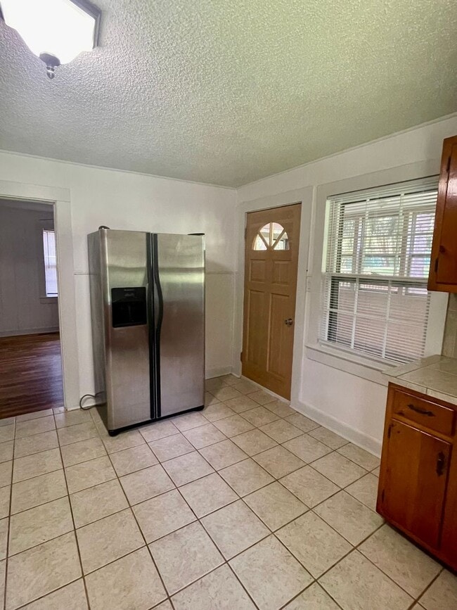 Building Photo - Spacious 2 Bed, 1 Bath Home in Arden With Bonus Sun Room, $1775