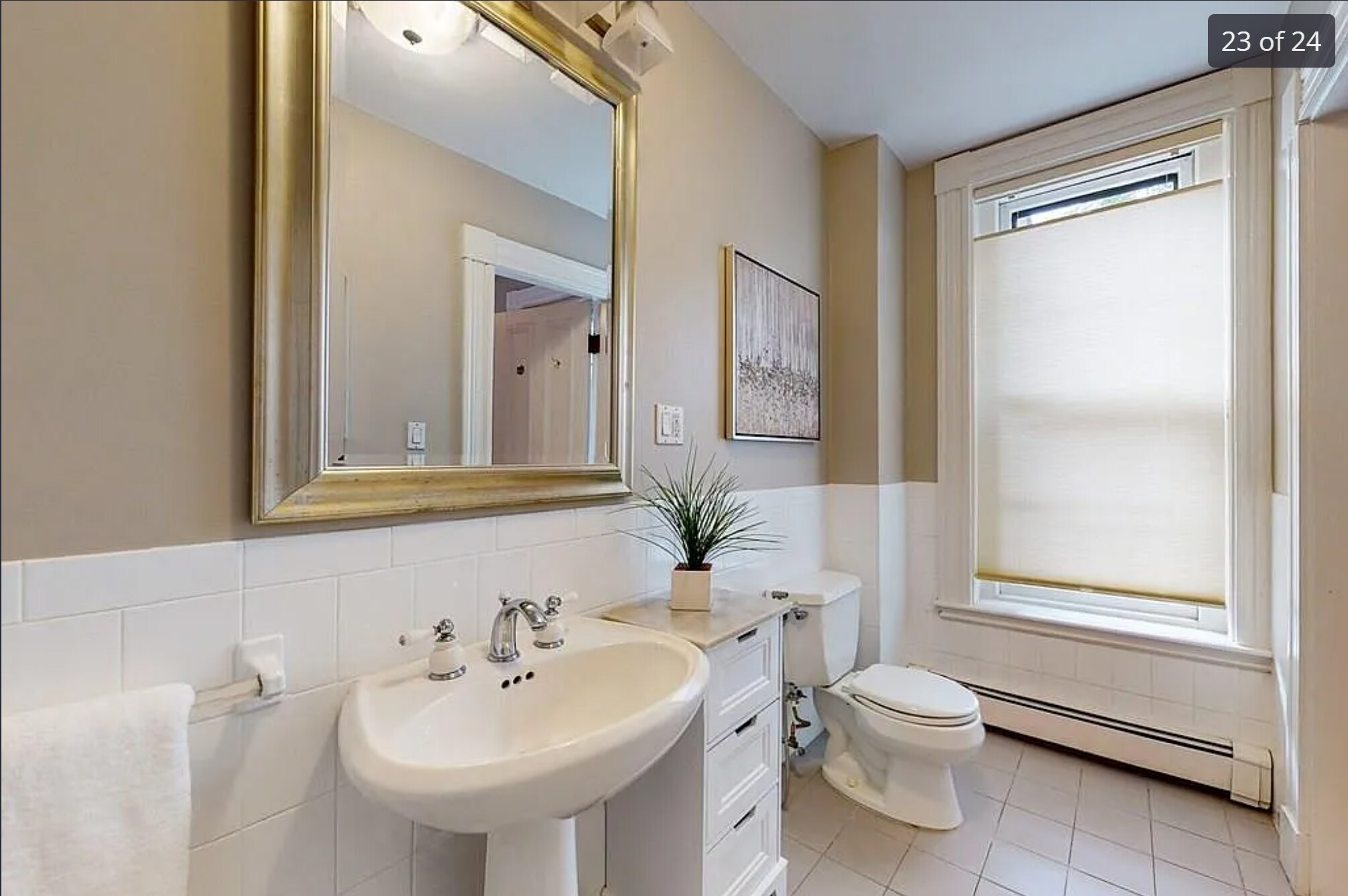 Building Photo - 256 W Newton St