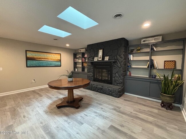 Building Photo - 140 Westchester Cir