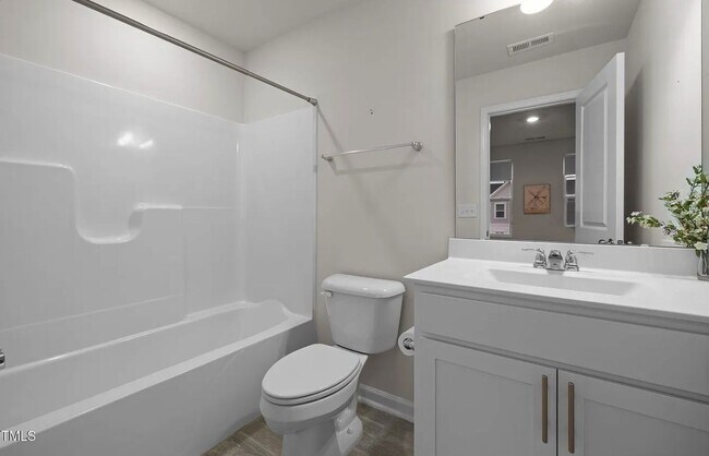 Building Photo - 1052 Shoreside Dr