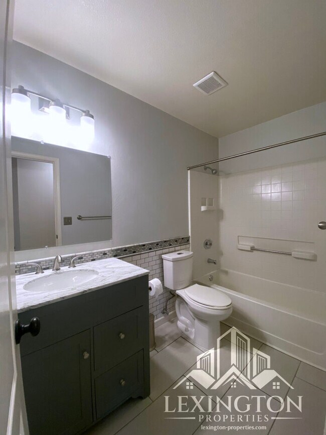 Building Photo - Lovely Updated, 3BD/2BA Home Available in Rocklin, off Stanford Ranch Rd. near Breen Park!